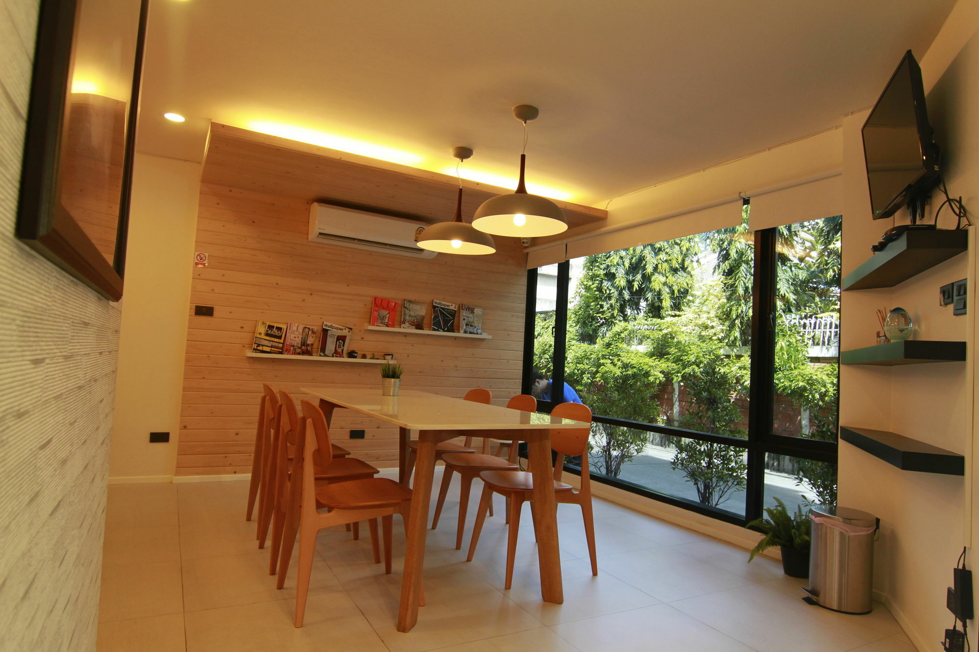 S Bloc Saladaeng Bed & Breakfast Bangkok Exterior photo