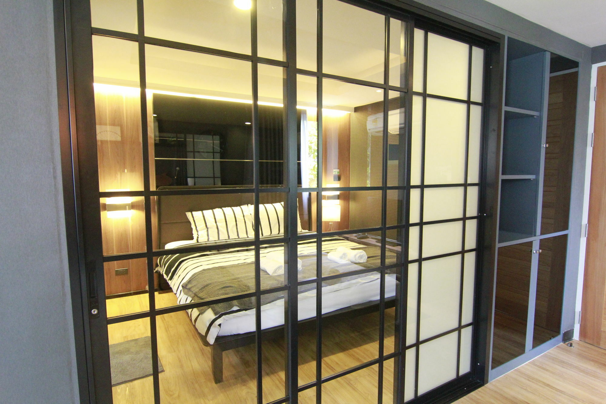 S Bloc Saladaeng Bed & Breakfast Bangkok Exterior photo